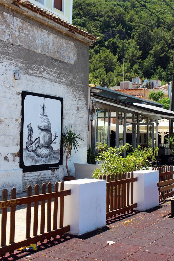 Samaina Port Hotel Karlovassi Extérieur photo