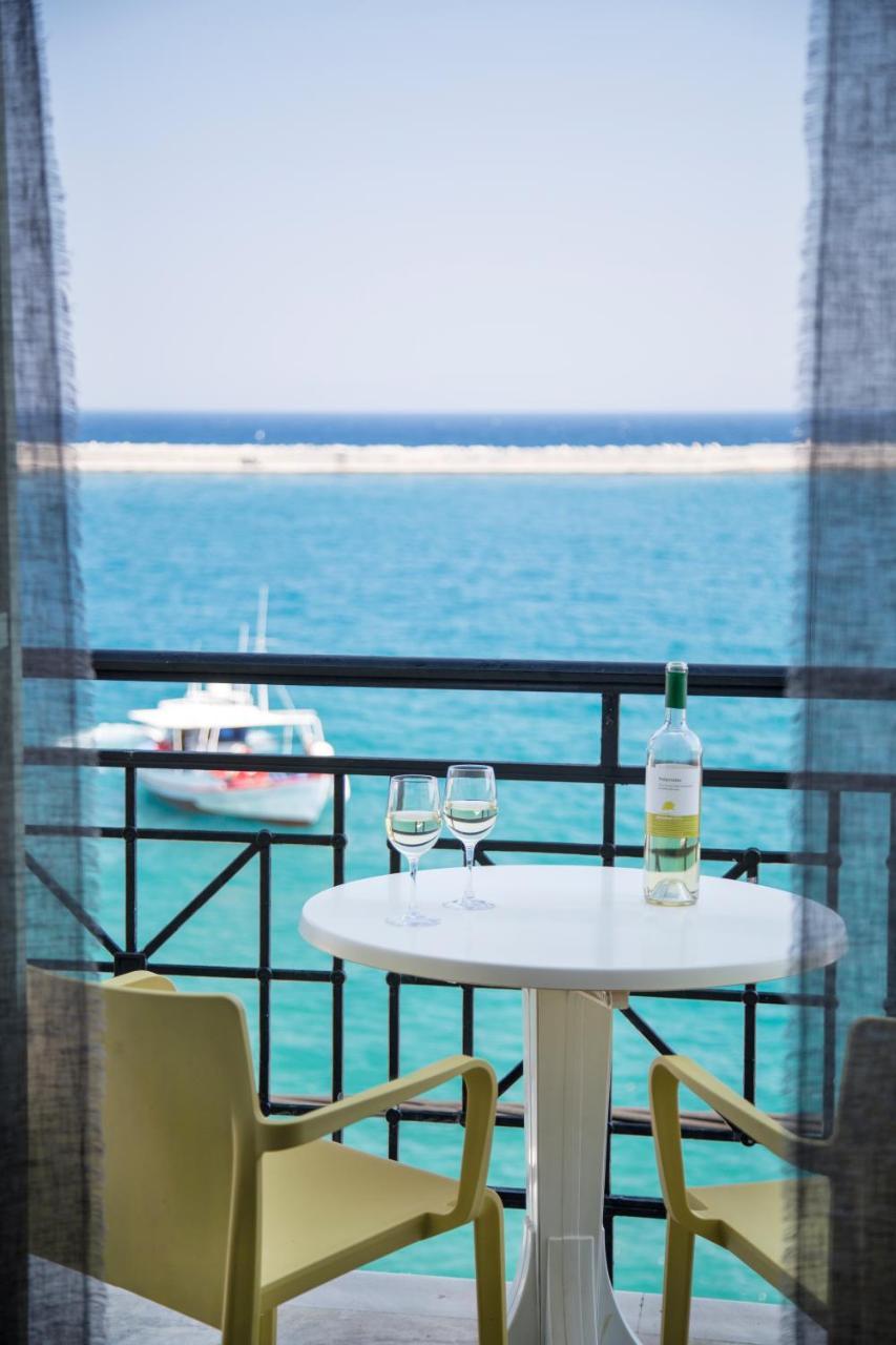 Samaina Port Hotel Karlovassi Extérieur photo
